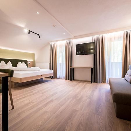 Hotel Sigmunderhof Chienes Eksteriør bilde