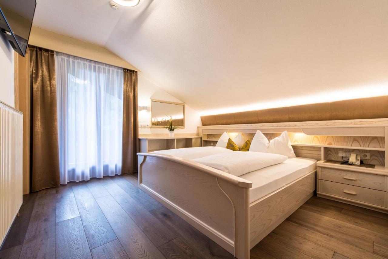 Hotel Sigmunderhof Chienes Eksteriør bilde